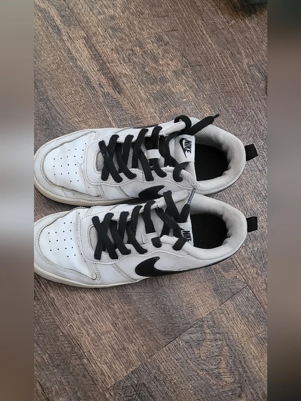 Nike Men’s White and Black Low Top Sneakers with Swoosh
